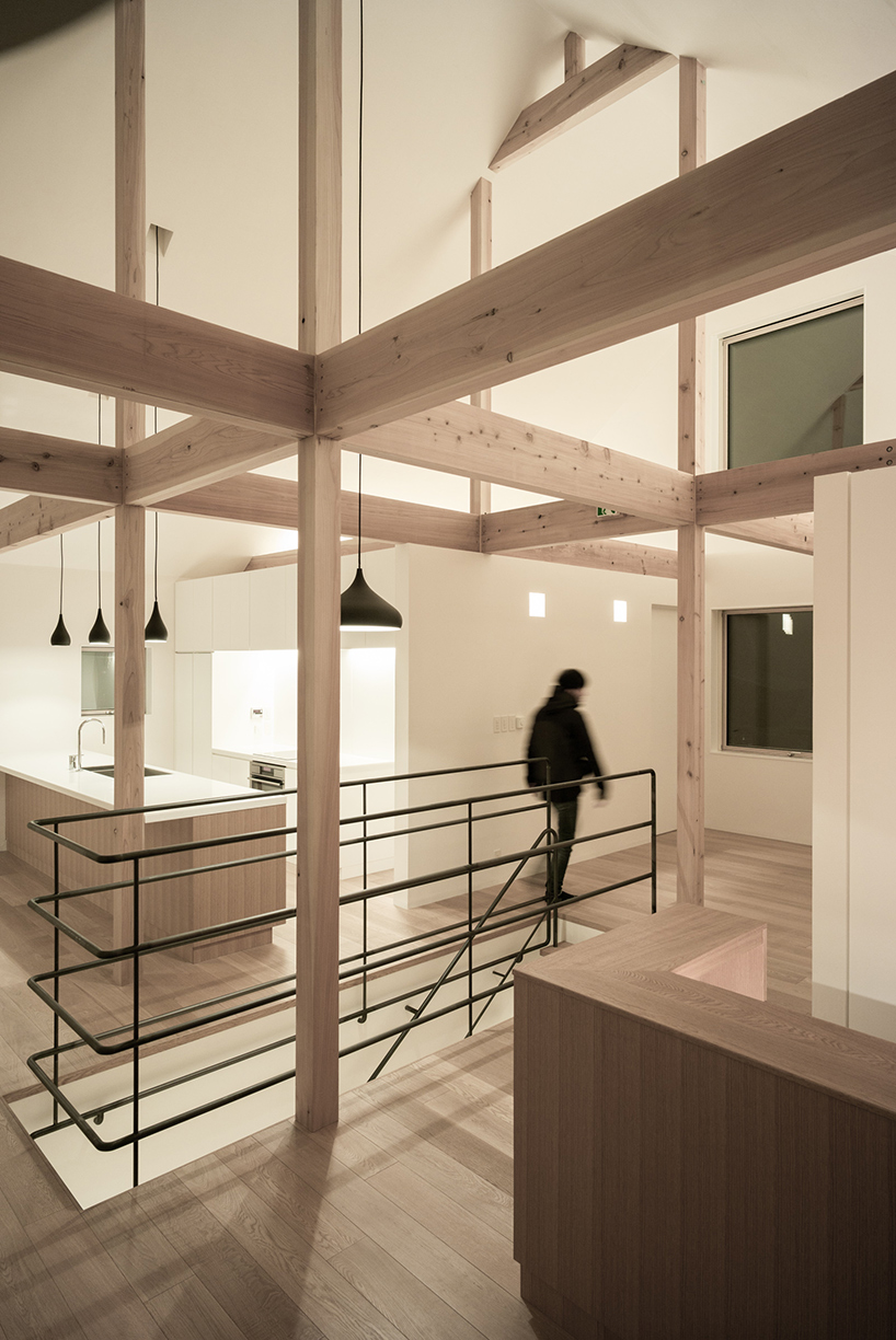 florian-busch-architects-K-house-in-niseko-hokkaido-japan-designboom-02
