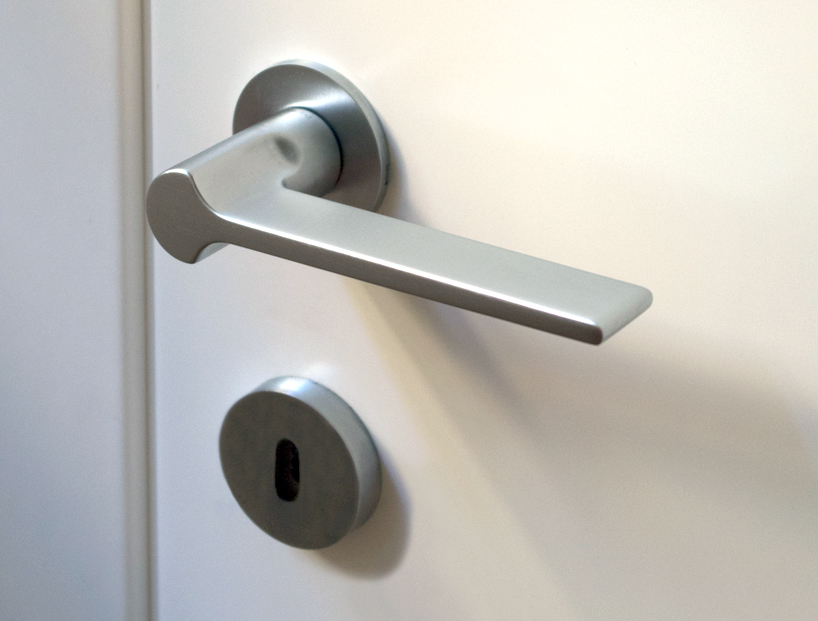 giulio iacchetti ginkgo biloba door handles designboom