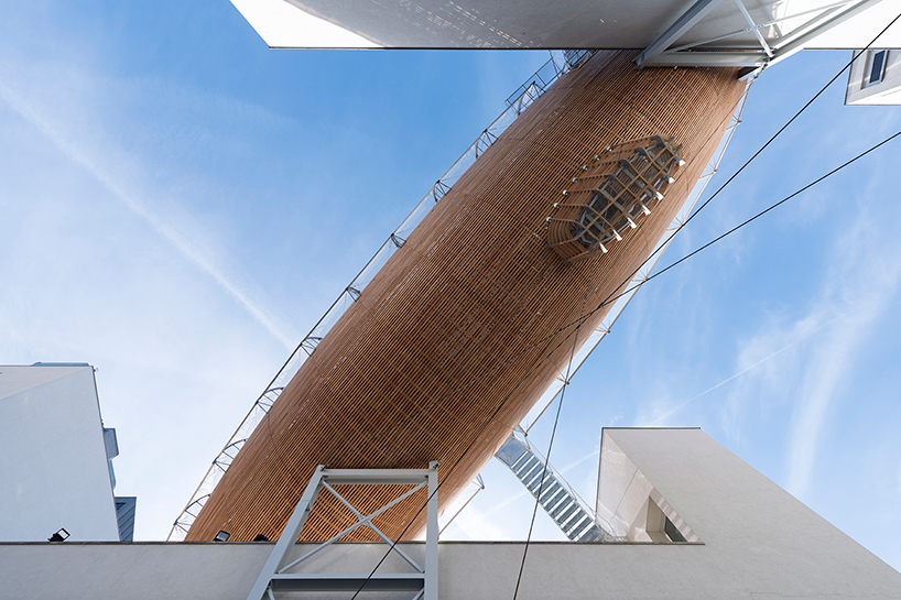 hut-architectury-gulliver-dox-prague-designboom-03