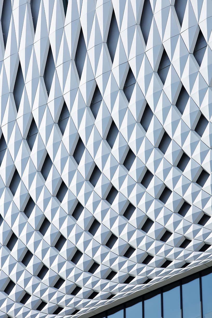 klein-dytham-architecture-ginza-place-tokyo-japan-designboom-02