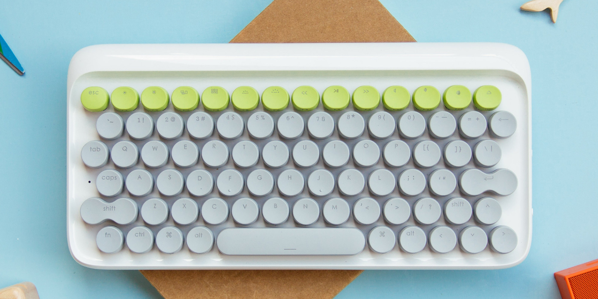 review the lofree mechanical keyboard inspired by typewriters