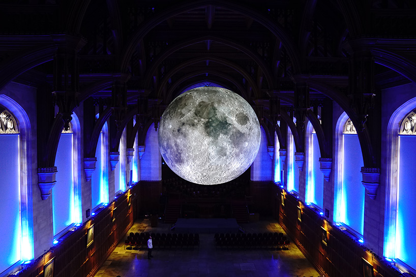 luke-jerram-museum-of-the-moon-designboom-02