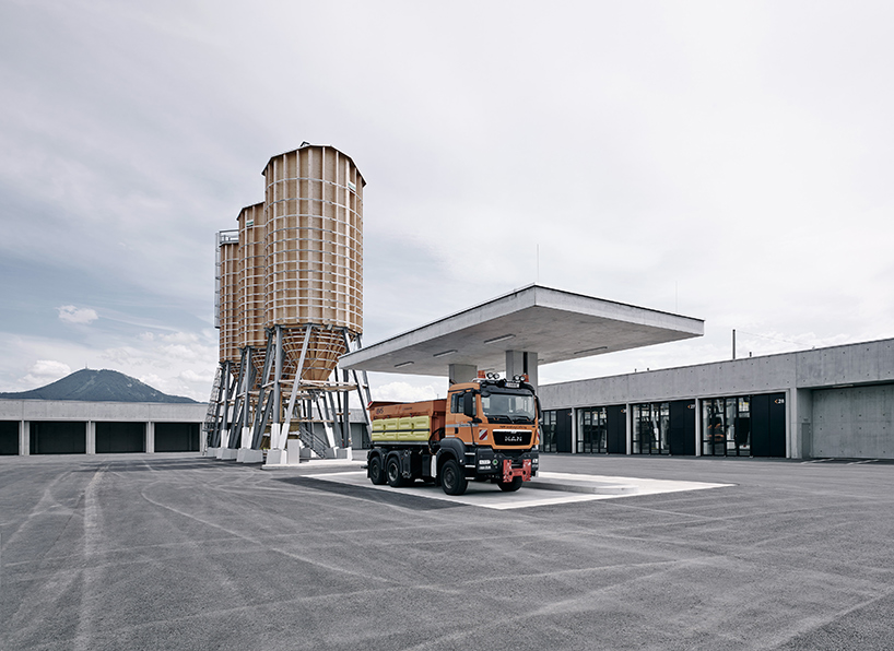 marte-marte-architects-concrete-motorway-maintenance-center-salzburg-austria-designboom-02