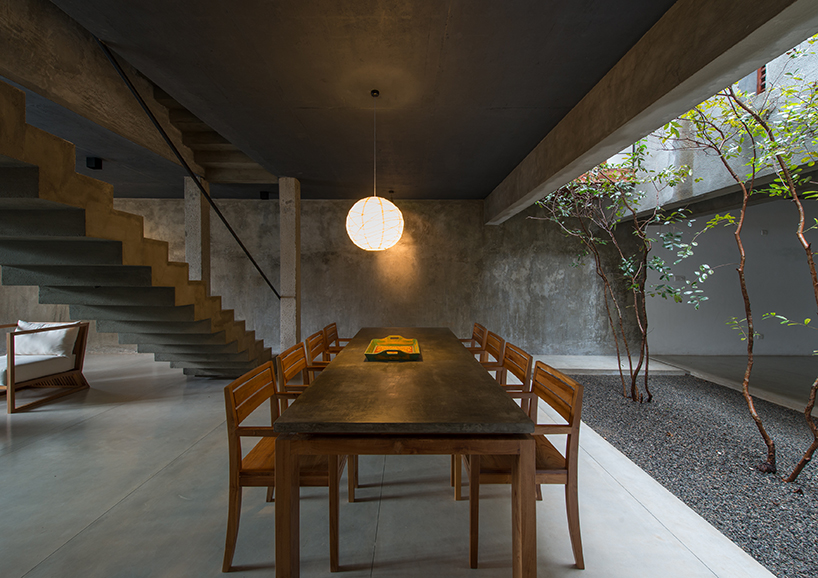 palinda kannagara introduces nature into linear house  in 