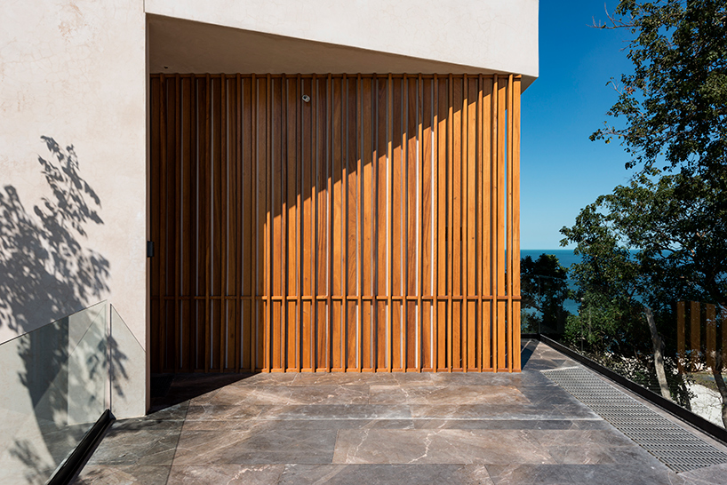 reyes-rios-and-larrain-arquitectos-campeche-country-club-mexico-designboom-02