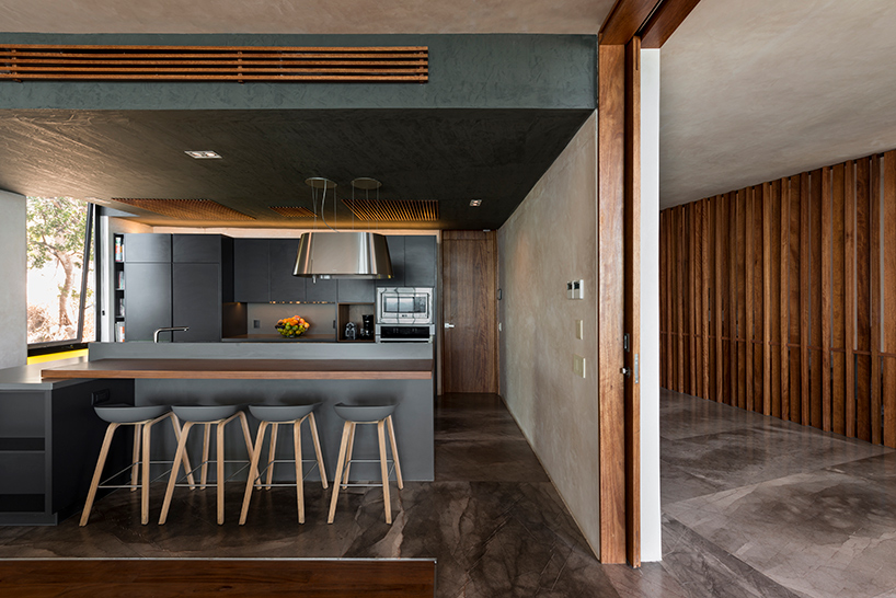 reyes-rios-and-larrain-arquitectos-campeche-country-club-mexico-designboom-02