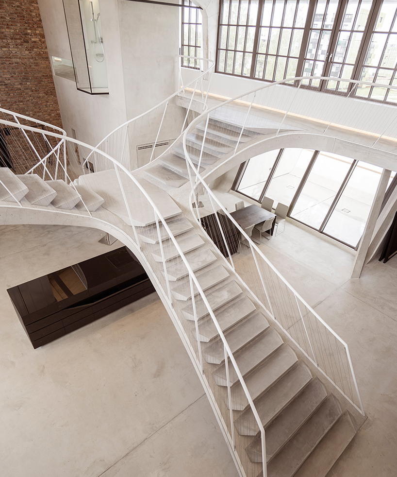 smartvoll-architecture-loft-panzerhalle-designboom-03