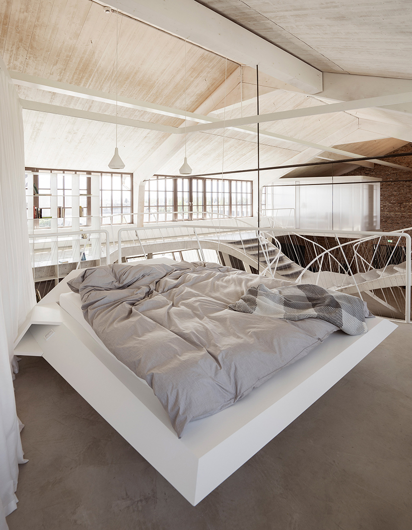 smartvoll-architecture-loft-panzerhalle-designboom-03