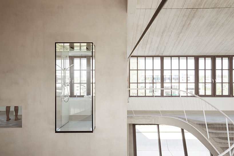 smartvoll-architecture-loft-panzerhalle-designboom-03