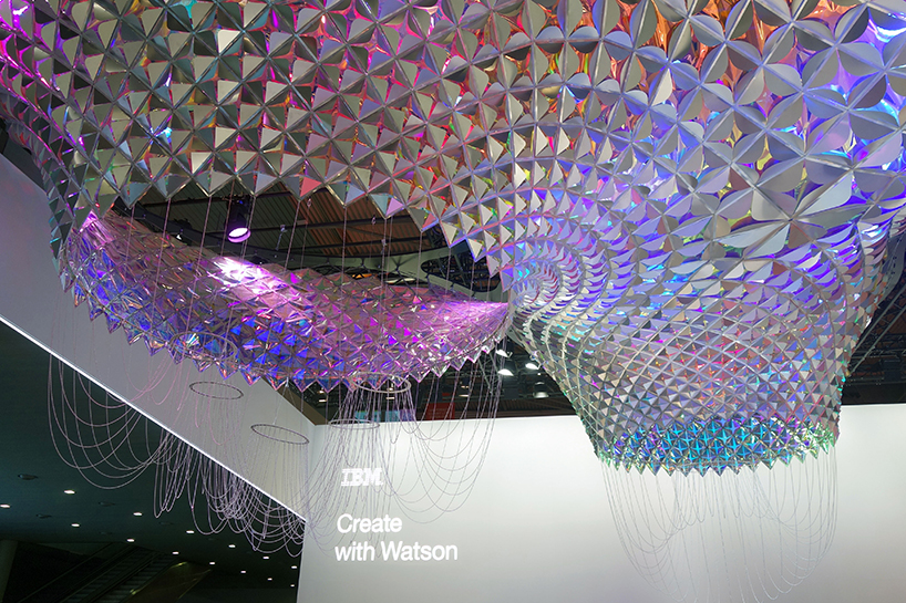 softlab-ibm-watson-mobile-world-congress-designboom-02