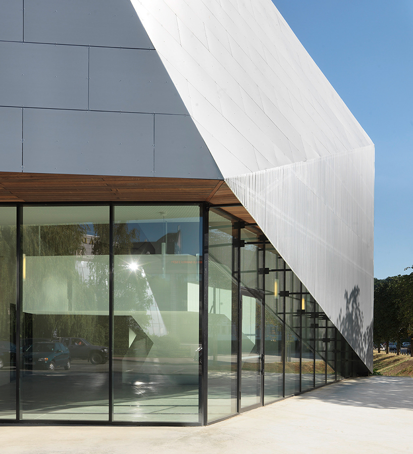 herault-arnod-architectes-modern-music-centre-france-designboom-04