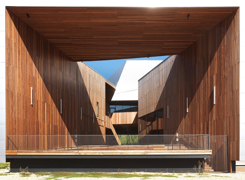 herault-arnod-architectes-modern-music-centre-france-designboom-12