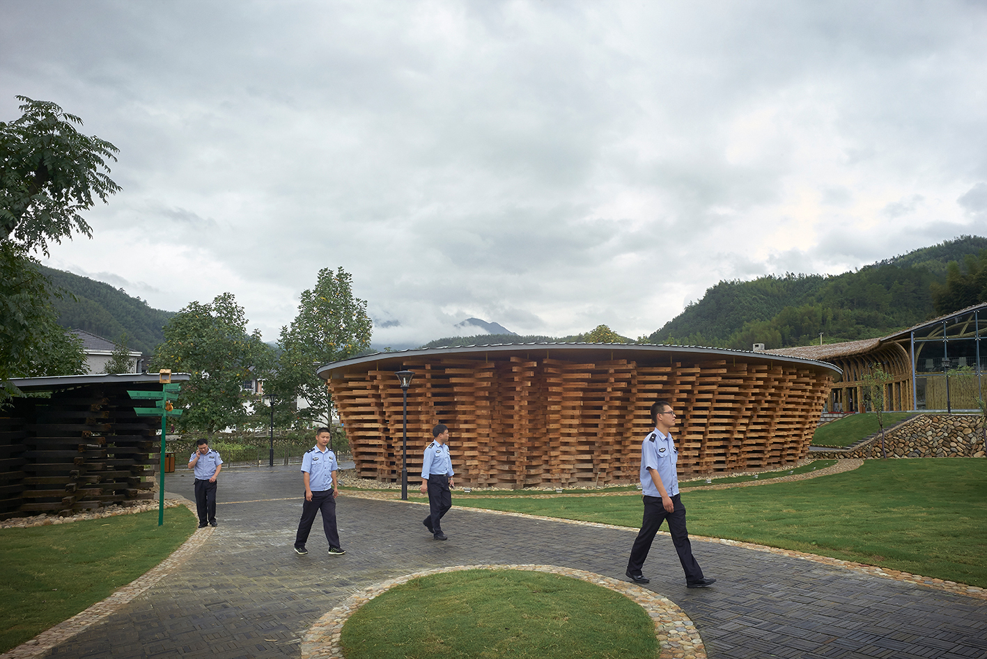 international-bamboo-architecture-biennale-xitou-village-china-designboom-03