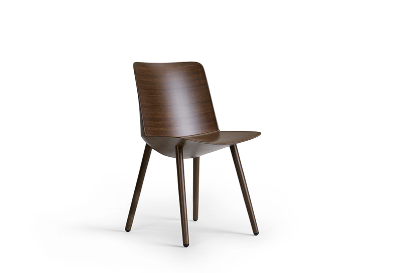 jin kuramoto jin offecct chair flax fiber designboom