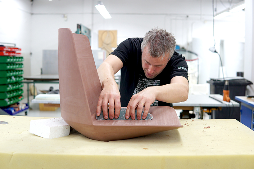 jin-kuramoto-jin-offecct-chair-designboom-012