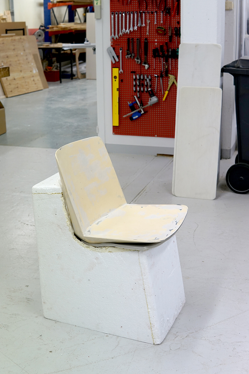 jin-kuramoto-jin-offecct-chair-designboom-013