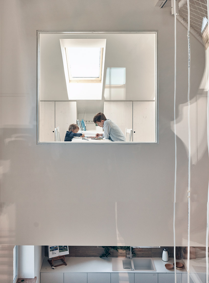 rue-temple-family-house-moscow-russia-designboom-03