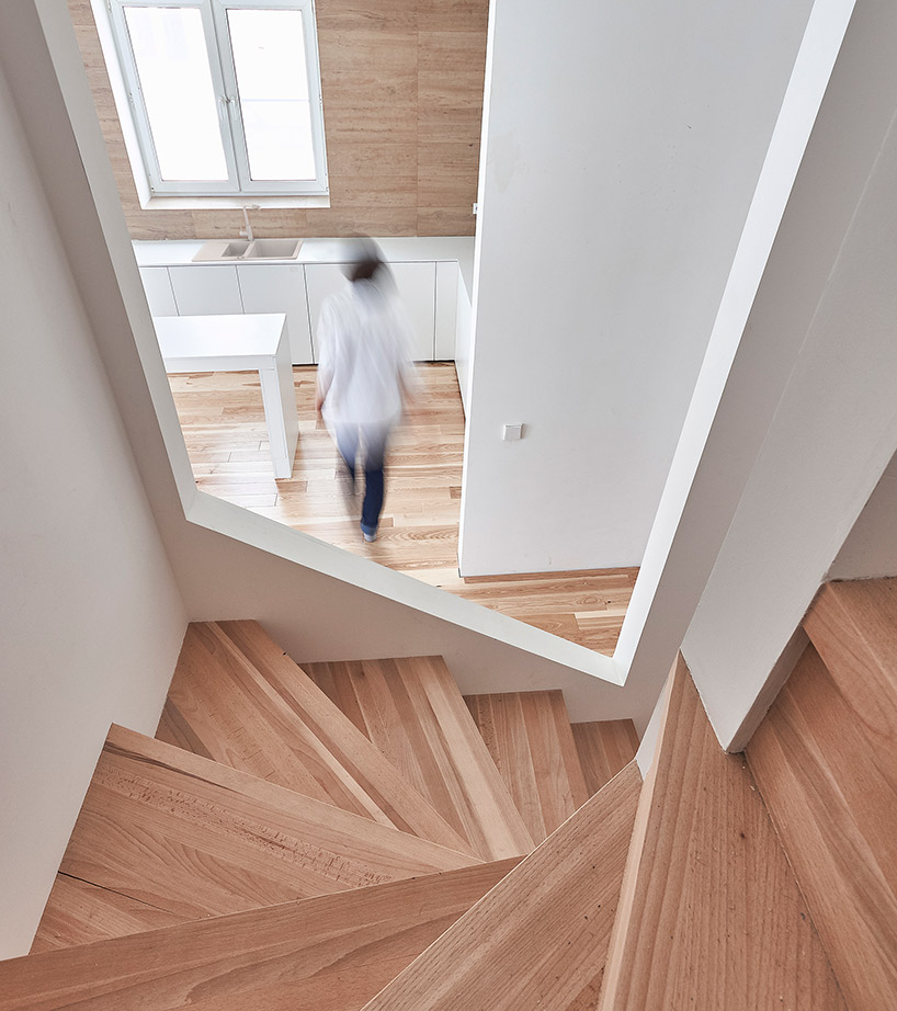 rue-temple-family-house-moscow-russia-designboom-03