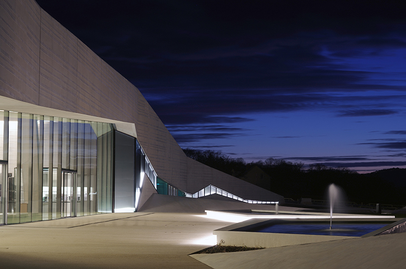 snohetta-casson-mann-lascaux-IV-international-centre-for-cave-art-montignac-france-designboom-02