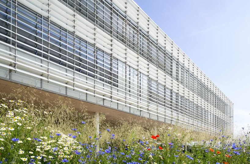 samyn and partners AGC head office belgium designboom 