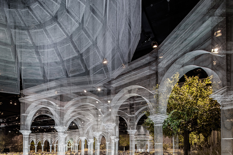 edoardo tresoldi sculpts wire mesh architectural tableau 