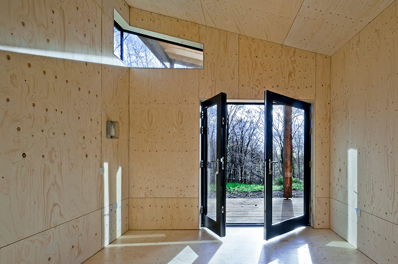 invisiblestudio_caretakershouse