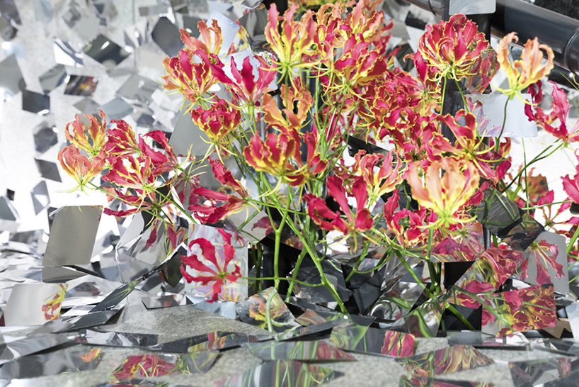 nendo-ivy-of-mirrors-ikebana-japanese-art-of-flower-school-designboom-014.jpg