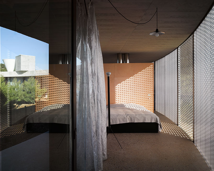 office KGDVS solo houses