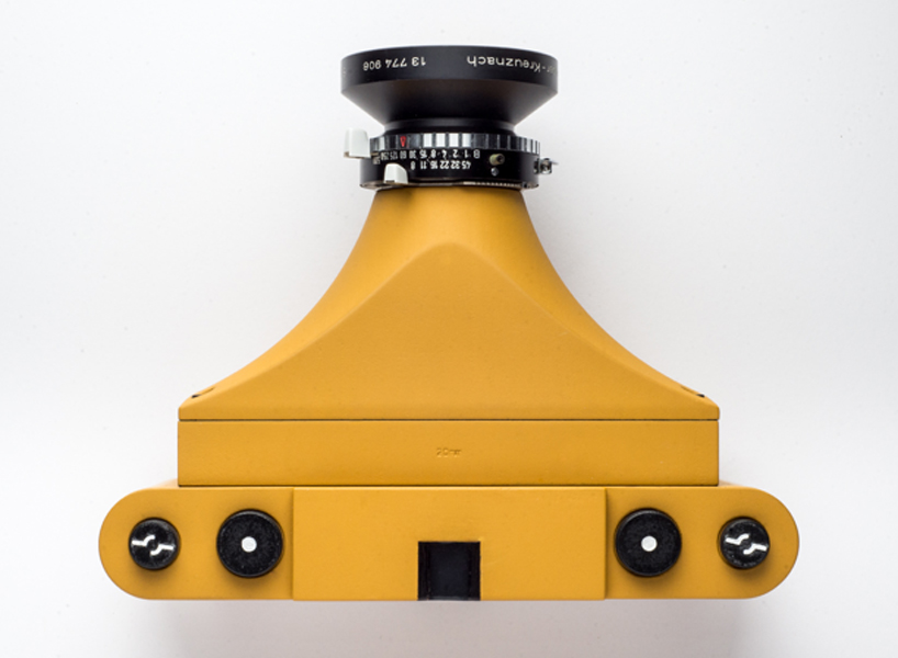 this eight part fully functioning 3D printed camera brings together the