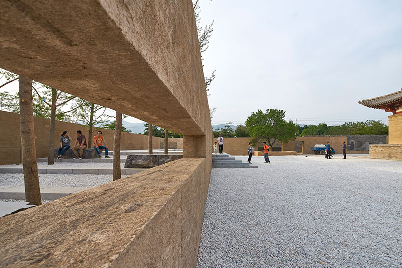 URBANUS revitalizes and reorganizes ancient taoist temple in northern china - 8
