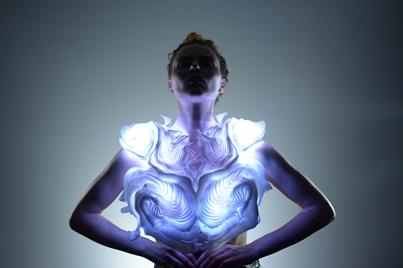 behnaz farahi's 'bodyscape' syncs human bodily movement with LED light