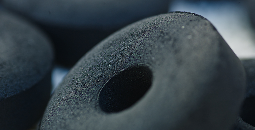 casusgrill sustainable disposable grill designboom