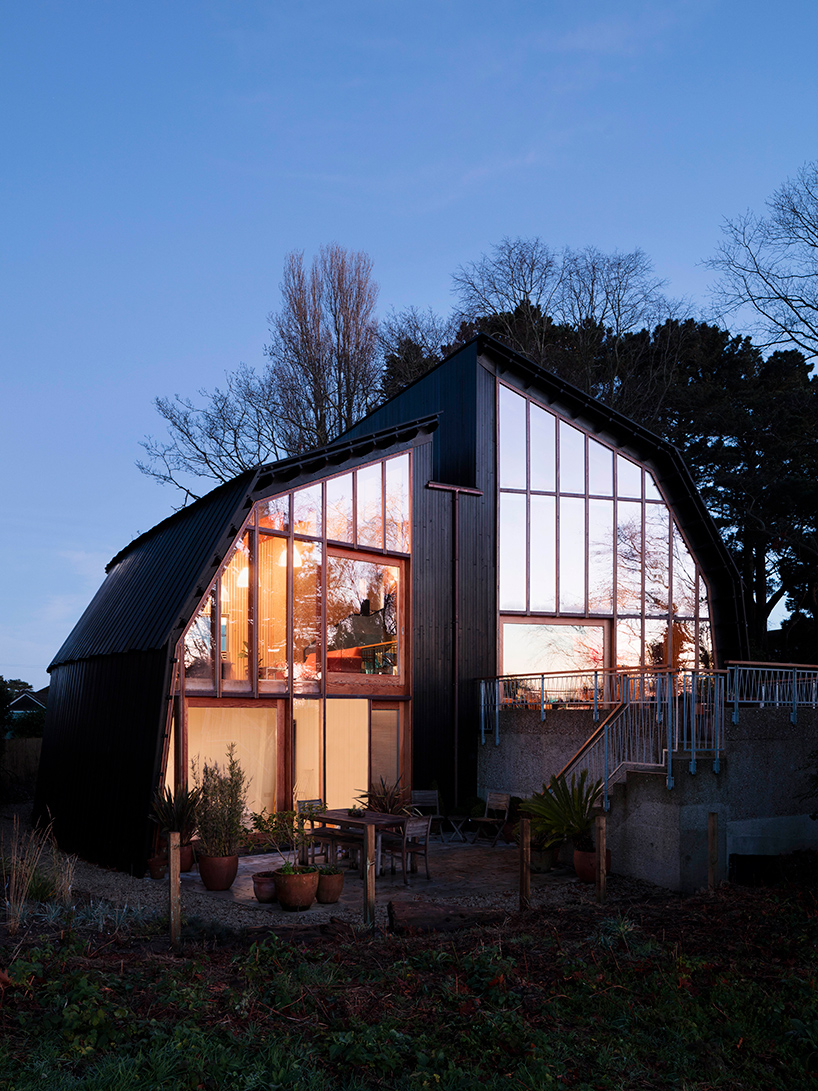 mole architects builds 'the houseboat' in dorset for ...