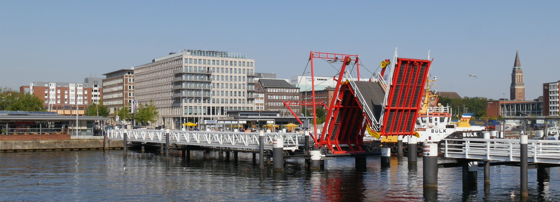 10 amazing movable bridges around the world : An astonishing photo capturing a stunning view. Its tones are vibrant and combination ideally. The layout is fantastic, with the particulars are highly clear.