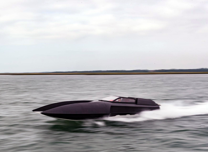 alpha centauri's luxury hydroplane belongs to the batcave