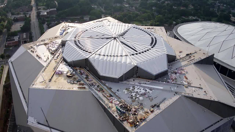 mercedes-benz stadium roof closing time lapse designboom