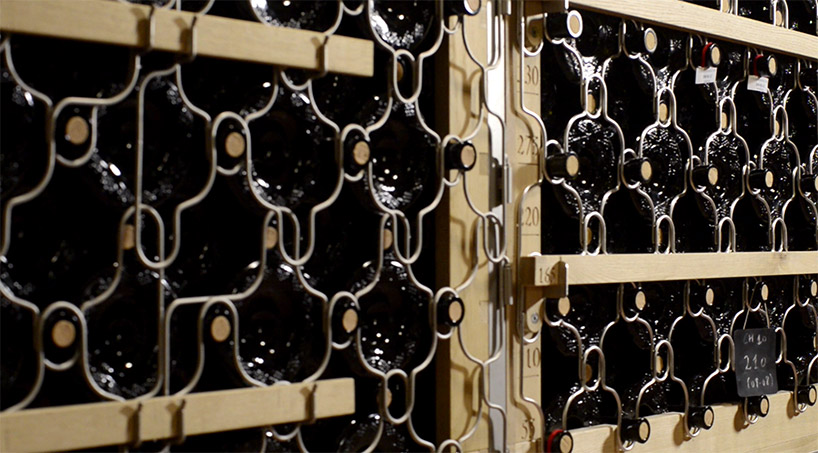 alessi leonardo da vinci wine bottle signora eugenia e il passero solitario designboom