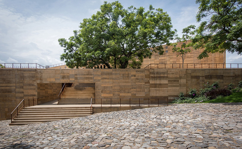 isaac broid PRODUCTORA