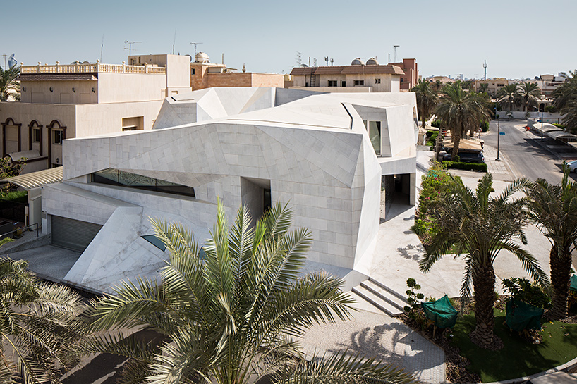 AGi architects rock house