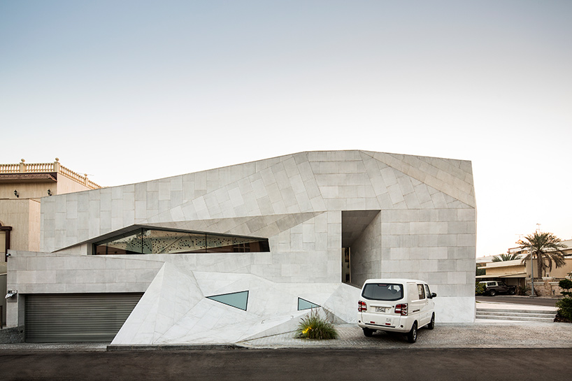 AGi architects rock house