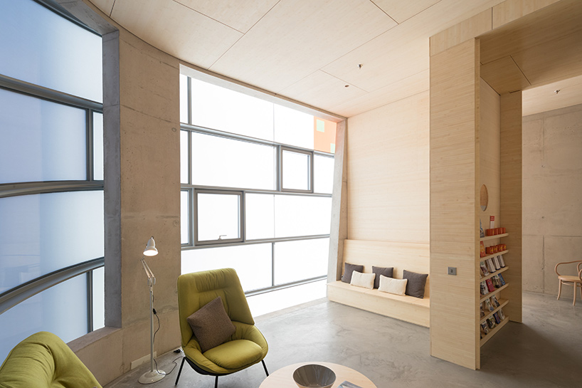 steven holl maggies centre