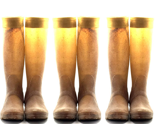 nat-2's rain boots made from recycled corn