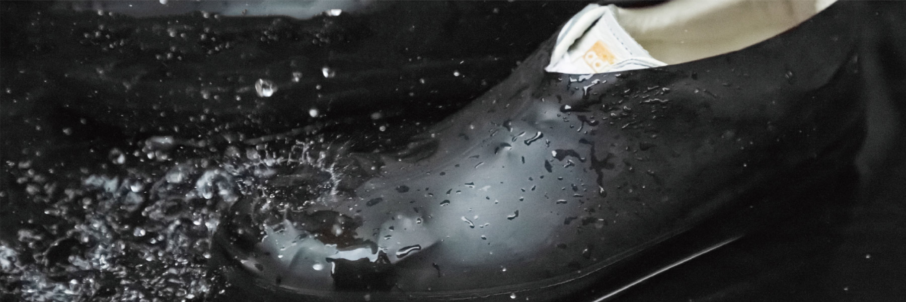 ONFAdd's rain socks protect your shoes from mud and water