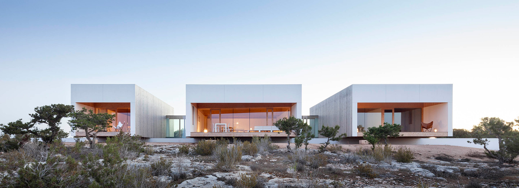 marià castelló's island mirage, a duet of nature and design