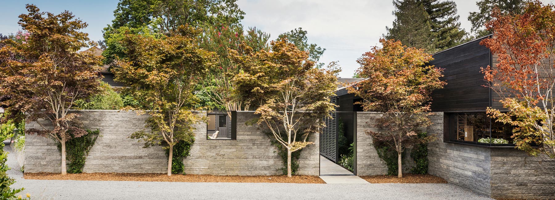 snøhetta expands the kitchen and courtyard of a michelin star restaurant in california