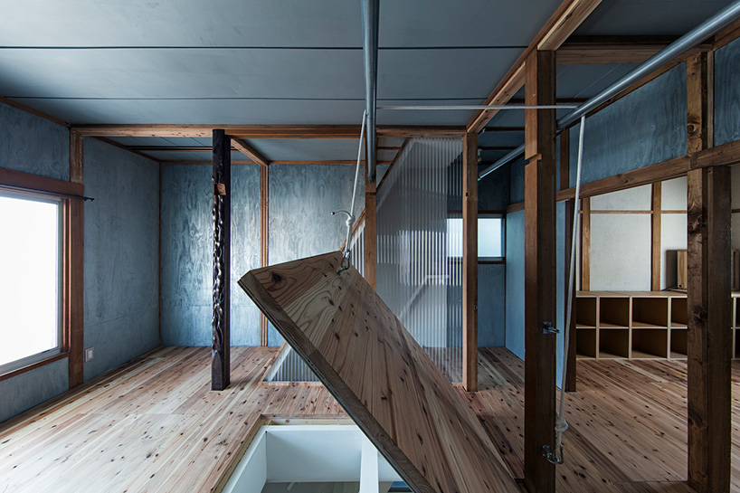 trap door japan house