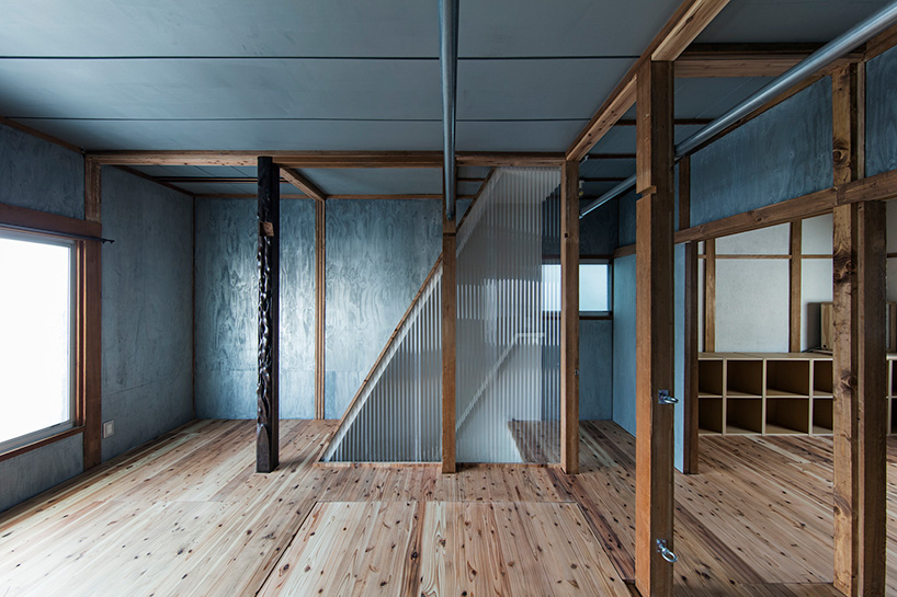 trap door japan house