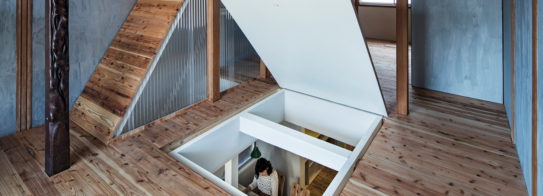 watch the trap door! a japanese architect's solution to an age old problem