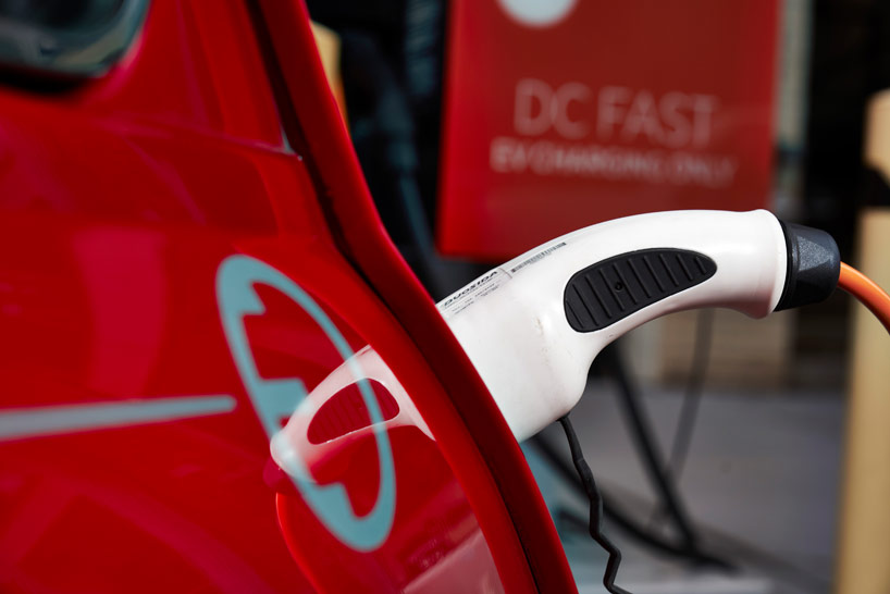 classic MINI electric debuts at new york international auto show 2018 - 9