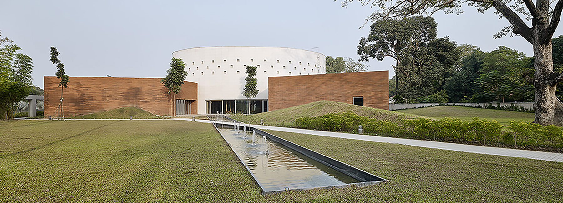 maki and associates conceives bihar museum in india as an interconnected campus